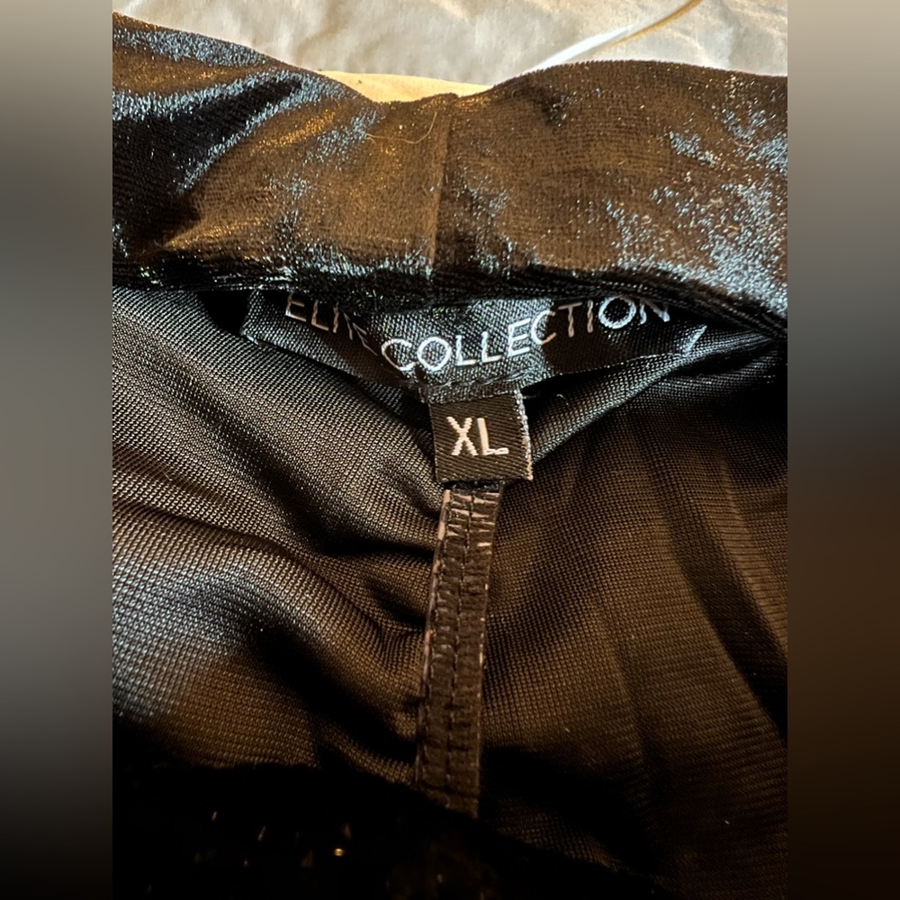 NWT Elite Collection Black Velour 2-piece fitted sweatsuit. Women’s size XL. - Picture 3 of 11